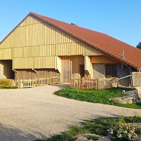 De La Charriere Apartment *