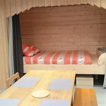 De La Charriere Apartment Montflovin